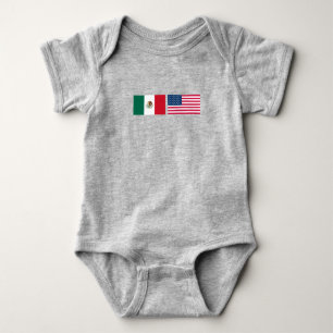 mexikanische und amerikanische Flaggen Seite an Se Baby Strampler