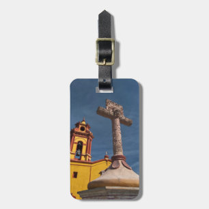 Mexiko, Bernal. Blick auf Iglesia de San Sebastian Gepäckanhänger