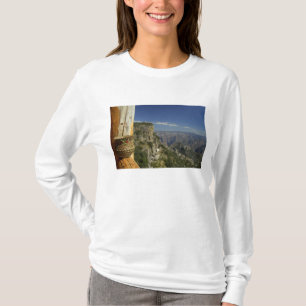 Mexiko, Chihuahua, Copper Canyon. Blick von T-Shirt