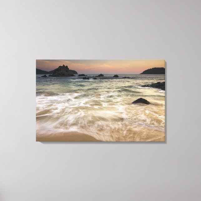 Mexiko, Guerrero, Zihuatanejo. Surfen entlang Leinwanddruck (Vorderseite)
