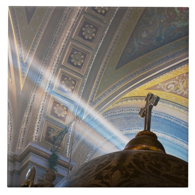 Mexiko, Morelia. Sonnenstrahlen dringen ins Innere Fliese (Vorderseite)