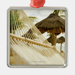 Mexiko, Playa del Carmen, Hängematte auf Strand Ornament Aus Metall
