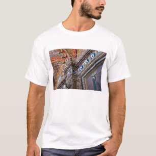 Mexiko, Queretaro. Detail im Inneren einer aufwend T-Shirt