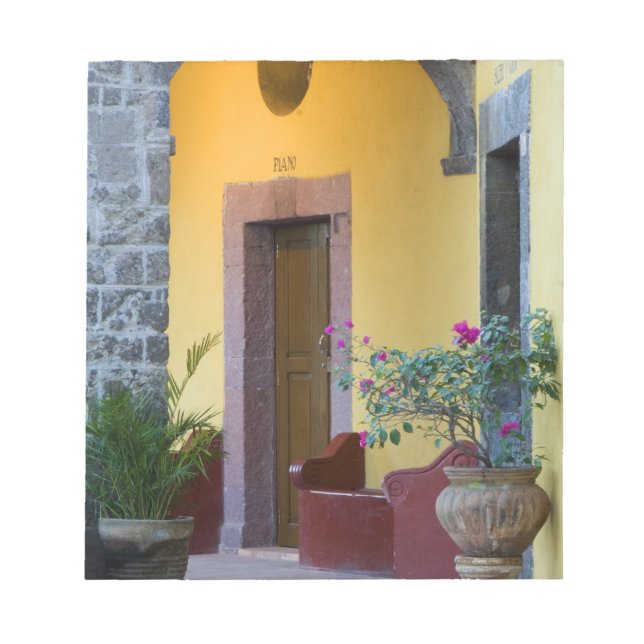 Mexiko, San Miguel de Allende, Eingang zum Archway Notizblock (Vorderseite)