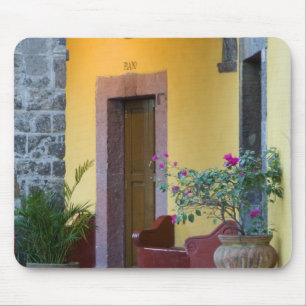 Mexiko, San Miguel de Allende, Torbogen-Eingang Mousepad