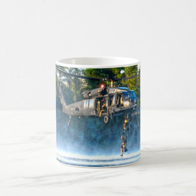 MH-60 M SCHWARZE HAWK KAFFEETASSE (Mittel)