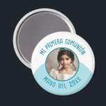 Mi primerón con foto recuerdo magnet<br><div class="desc">Diese festlichen Magnete machen die perfekten Gastgeschenke oder Feste für Feiern. Personalisieren Sie das Foto,  den Namen und das Jahr des Kindes. Sie können auch die Farben des Textes und des Hintergrunds ändern.</div>