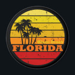 Miami Beach Florida Vintager Sonnenuntergang Magnet<br><div class="desc">Beginnen Sie Ihren fantastischen Ausflug nach Miami Beach- Florida mit diesem originellen Vintagen Grafikdesign, das sich perfekt eignet für Damen und Herren, um die großartige Stadt zu erkunden. Sie werden bald einige der besten und bedeutendsten Städte in Südflorida Amerika erleben. Und dieses unglaubliche Kunstwerk wird Sie noch besser fühlen, wenn...</div>