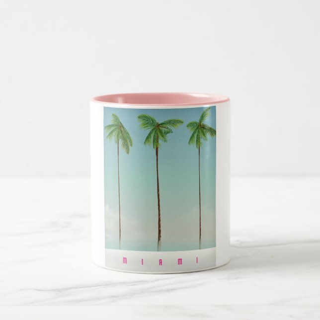 Miami, Florida Palm Reiseplakat. Zweifarbige Tasse (Mittel)
