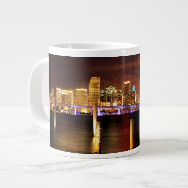Miami-Skyline nachts, Florida Jumbo-Tasse (Vorderseite Links)