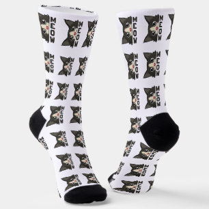 Miau Lustige Tuxedo-Katze beobachtet Pun Socken