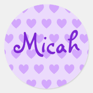 Micah in Lila Runder Aufkleber