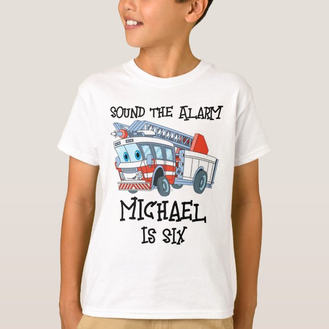 Michael ist Six Fire Truck T-Shirt (Vorderseite)