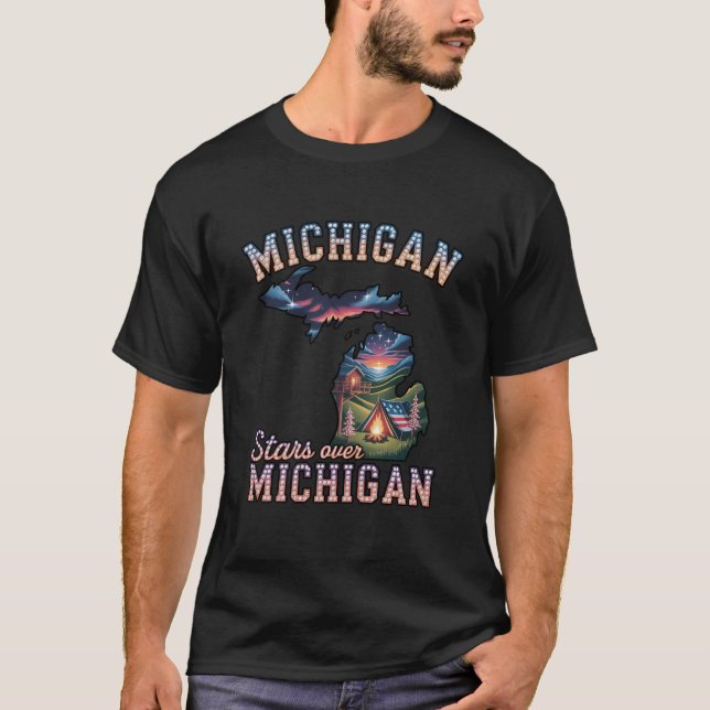 Michigan State Abenteuer Camping Design T-Shirt (Vorderseite)