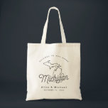 Michigan Wedding Welcome Tote Bag Tragetasche<br><div class="desc">Diese Tasche in Michigan ist der ideale Ort,  um die Gäste der Stadt zu Ihrer Hochzeit willkommen zu heißen! Packen Sie es mit lokalen Goodies für ein extra lustiges Willkommenspaket.</div>