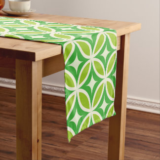 Mid Century Modern Green Starbursts on circles Kurzer Tischläufer