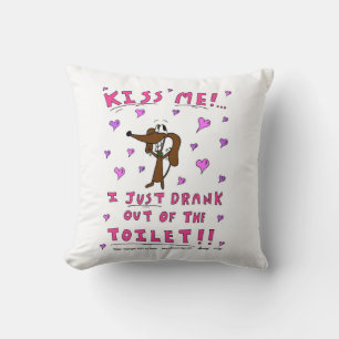 Midge "KISS ME" Pillow - Pink Kissen