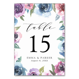 Midnight Blooms   Lila und blaue florale Hochzeit Tischnummer