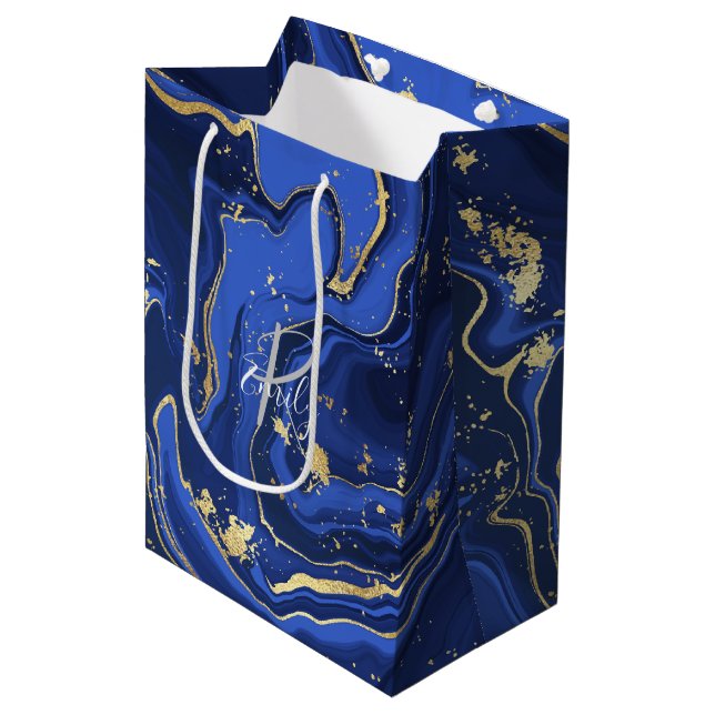 Midnight Blue Agate Abstrakt Name Monogram Mittlere Geschenktüte (Vorderseite Schrägansicht)