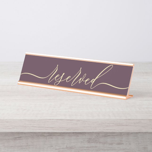 Midnight Fig & Champagne Script Table Reserved Schreibtischnamensplakette (Vorderseite )