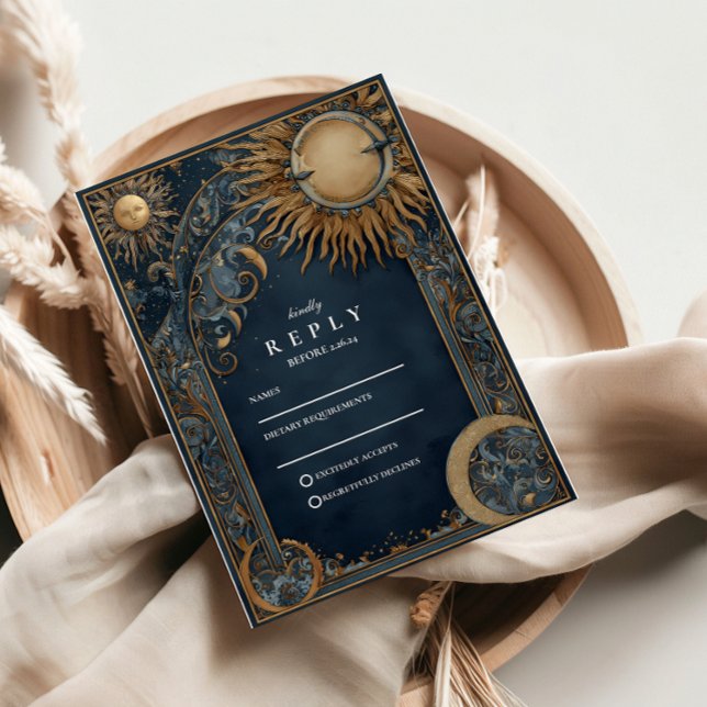 Midnight Sun Celestial Wedding RSVP Karte (Von Creator hochgeladen)