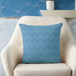 Midtone Blue Zickzack Pattern Pillow Kissen
