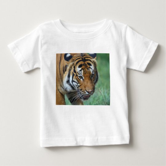 Mietmalaysische Tiger-Nahaufnahme Baby T-shirt