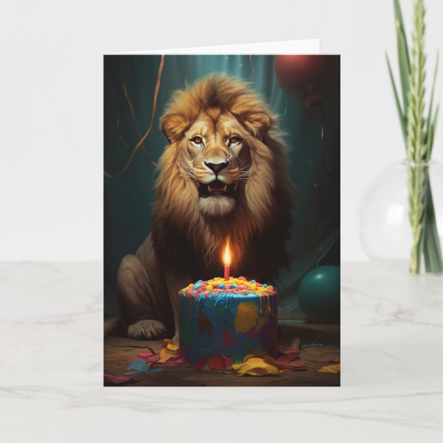 Mighty Lion mit einem Geburtstagskuchen Dankeskarte (Vorderseite)