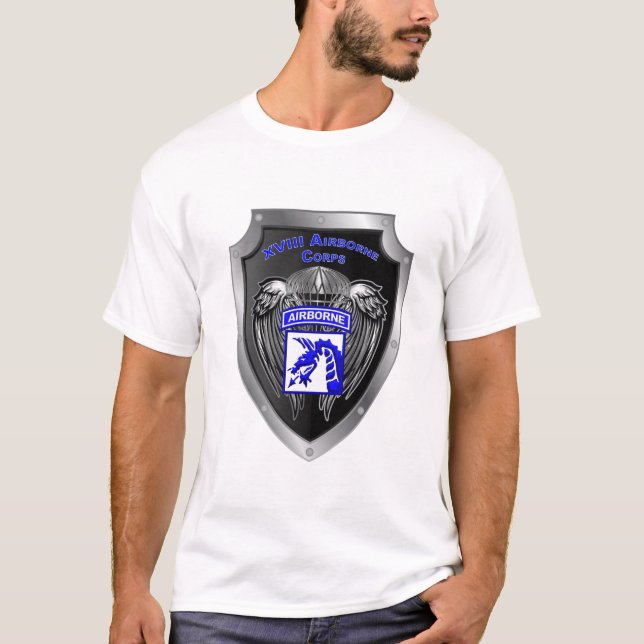 Mighty XVIII Im Flugzeug Corps T-Shirt (Vorderseite)