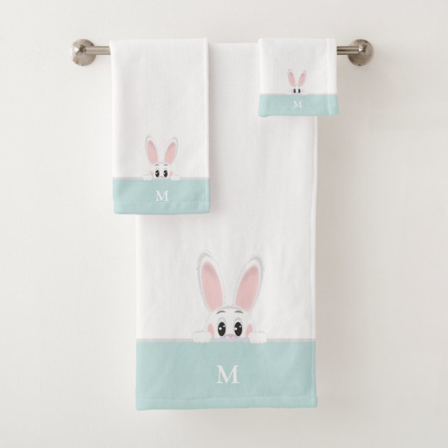 Mignet lapin et monogramme sur bleu clair Turquois (En situation)