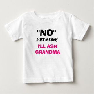 Mignonne T-shirt "I L ASK GRANDMA" pour les tout-p