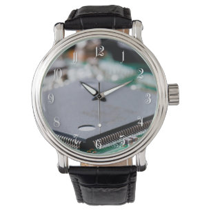Mikrochip Armbanduhr
