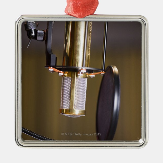 Mikrofon im Studio Ornament Aus Metall (Vorne)
