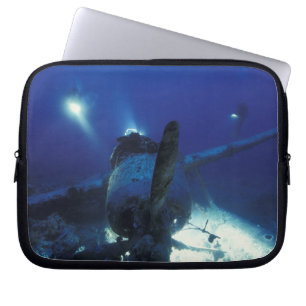 Mikronesien, Palau, Weltkulturerbe. Taucher Laptopschutzhülle