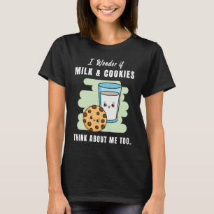 Milch und Kekse denken über mich zu grafisch T-Shirt