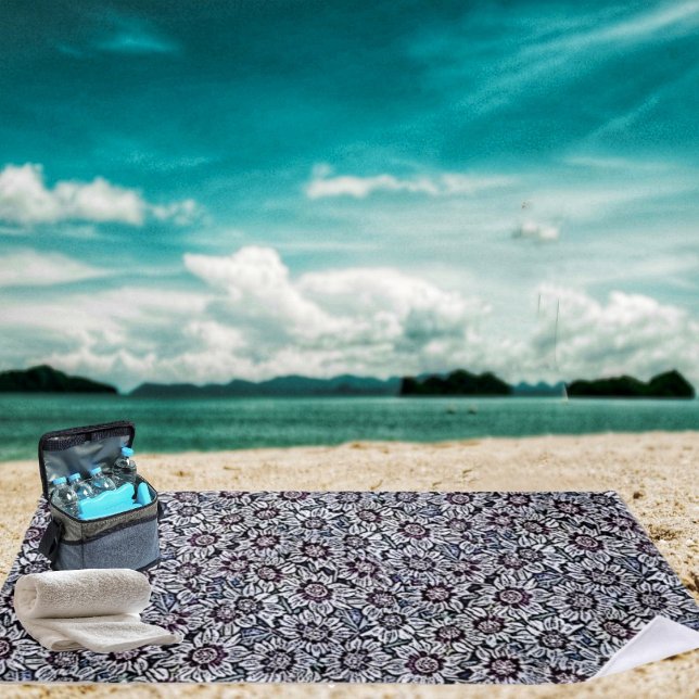 Milchsektor Strandtuch (This dramatic Field Of Daisies Beach Towel, stands out in a crowd!)