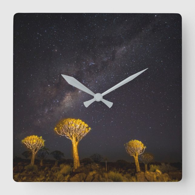 Milchstraße - Quiver Tree | Keetmanshoop Namibia Quadratische Wanduhr (Vorderseite)