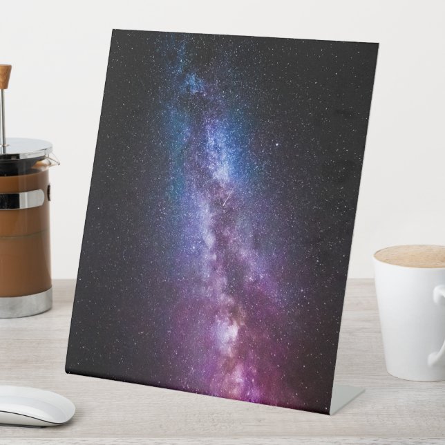 Milde, helle Farben Sockelschild (In Situ)