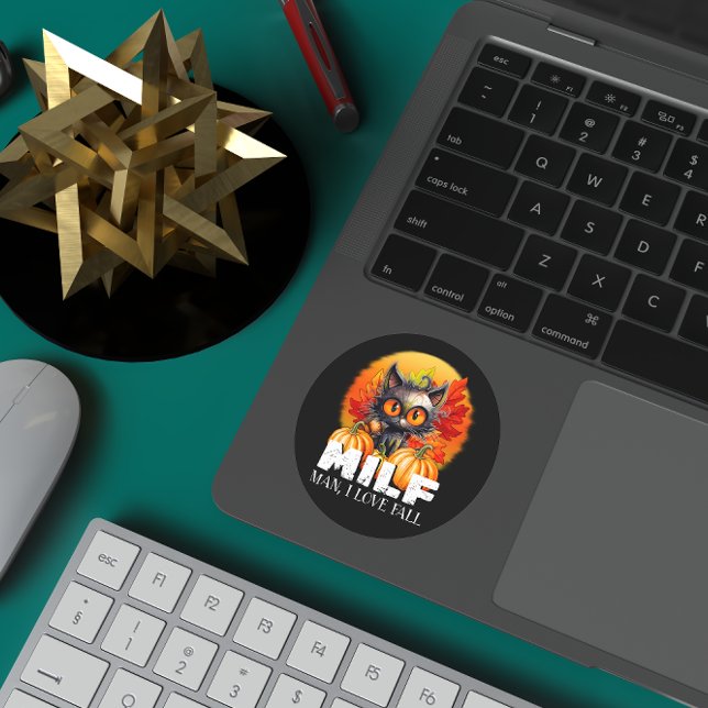 Milf, Mann I Liebe Fall, Herbstkatze saisonaler Zi Runder Aufkleber (Von Creator hochgeladen)