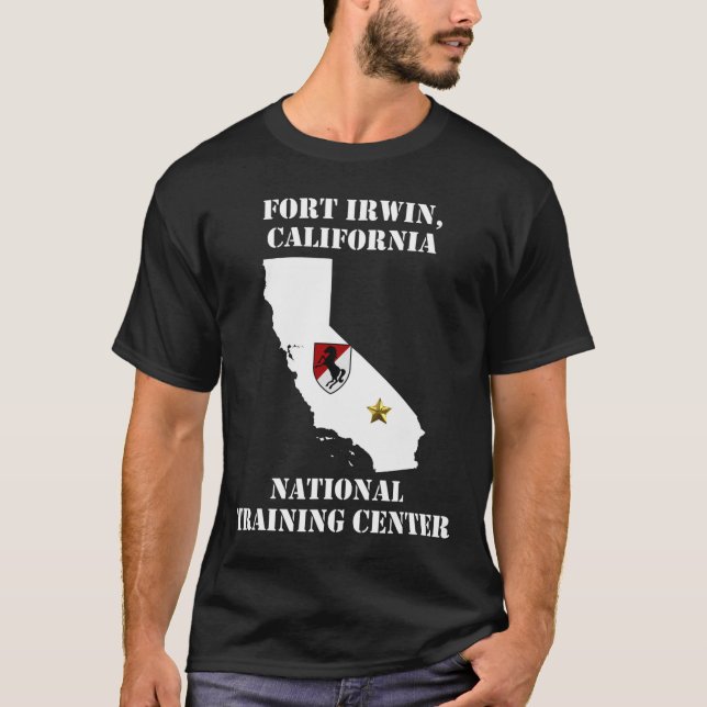 Militärbasis Fort Irwin - Armee Post in Kalifornie T-Shirt (Vorderseite)