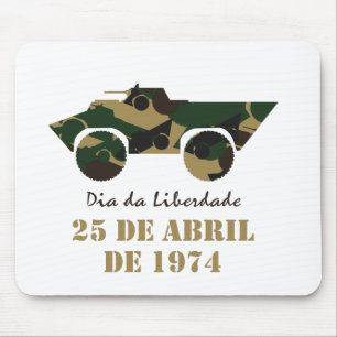 Militärfahrzeug-Symbol der Revolution vom 25. Apri Mousepad