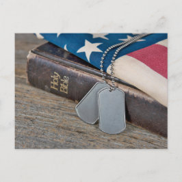 Militärhunde-Tags in der Bibel mit Flaggen Postkarte
