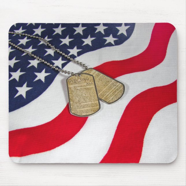 Militärhundemarken auf der Flagge Mousepad (Vorne)