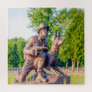 Militärisches Arbeits hundedenkmal