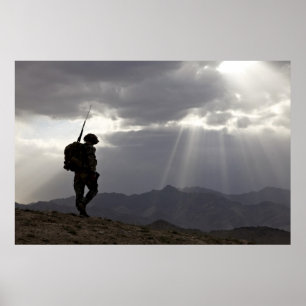 MilitärSilhouetten im Gott, den wir vertrauen Poster