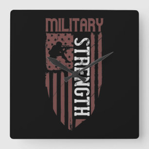 Military Stength Quadratische Wanduhr