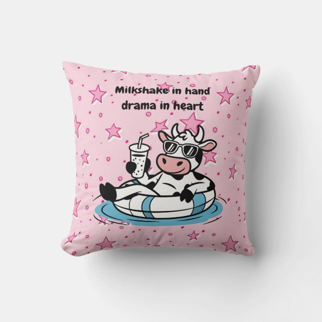 Milkshake in Hand, Drama in Heart | Cool Cow Decor Kissen (Vorderseite)