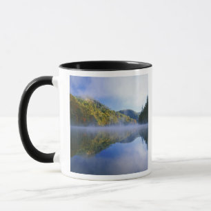 Millcreek Lake und Herbstfarben bei Sonnenaufgang, Tasse