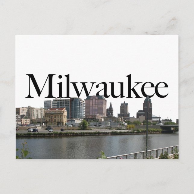 Milwaukee WI Skyline mit Milwaukee im Himmel Postkarte (Vorderseite)