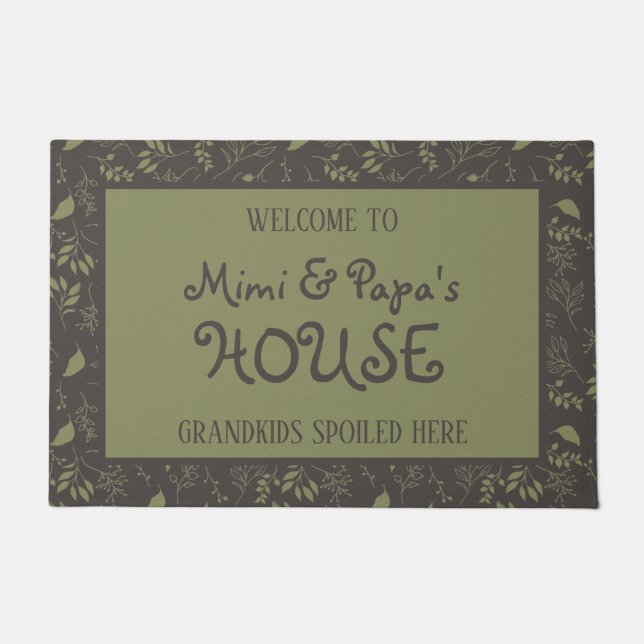 Mimi und Papa's House Grandkids verwöhnt hier Fußmatte (Vorderseite)